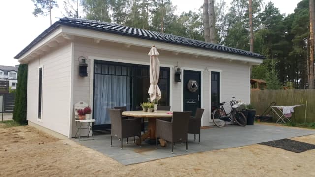 Weekend 1-Bedroom Holiday Cottage