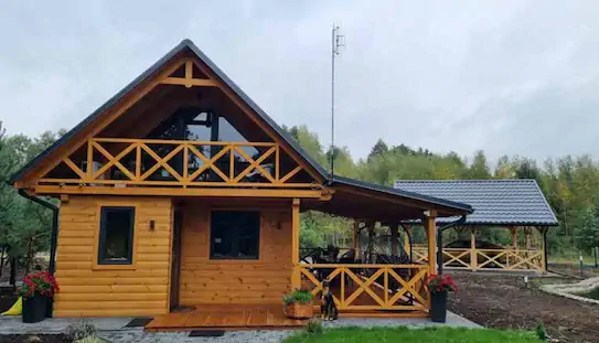Quiet timber garden room ideal for studying